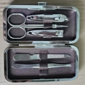  Flawless Nail Care Manicure Set - 5Pcs/Set In Hard Shell